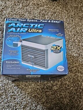 Arctic Air Ultra Personal Evaporative Cooler - Blue & White